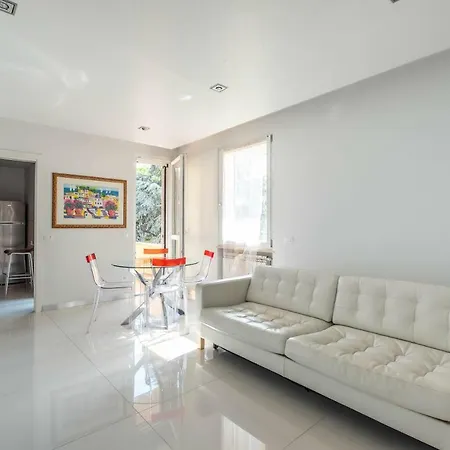 Luxury דירה *