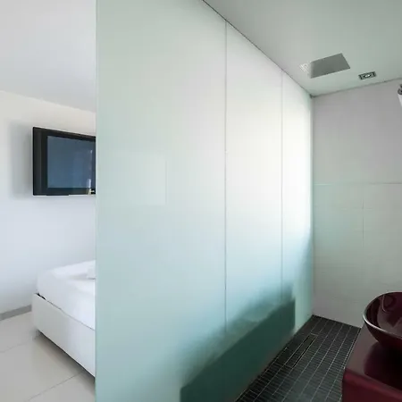Luxury דירה